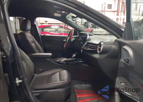 2024 Chevrolet Trax Fwd 2Rs z USA, uszkodzony, nr VIN KL77LJE2XRC146100